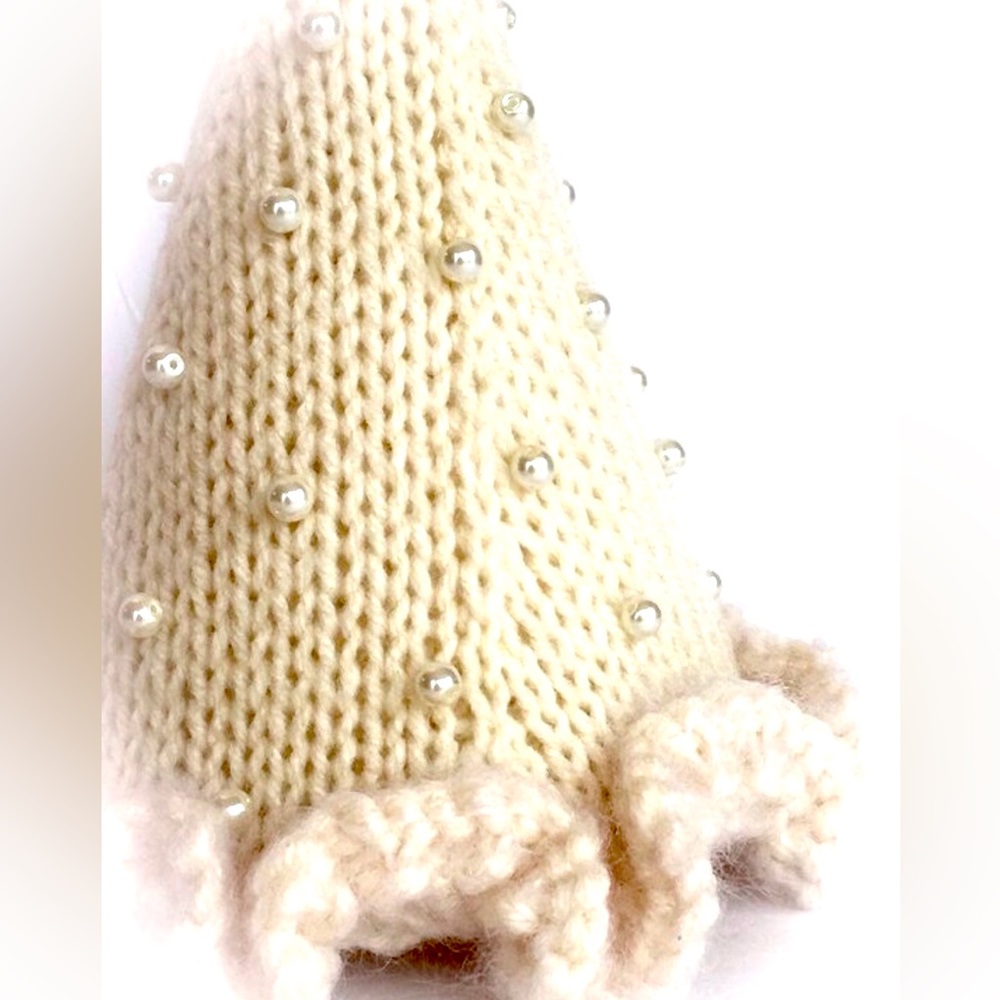 NWT Hand Knit Party Hat in Cream with Faux Pearls and Pom Pom One Size Fits Most - Picture 4 of 11